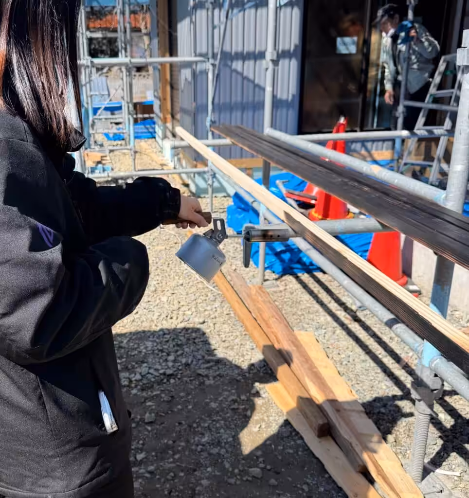 新事務所DIYログ🔥　事務所の外壁を焼く⁉